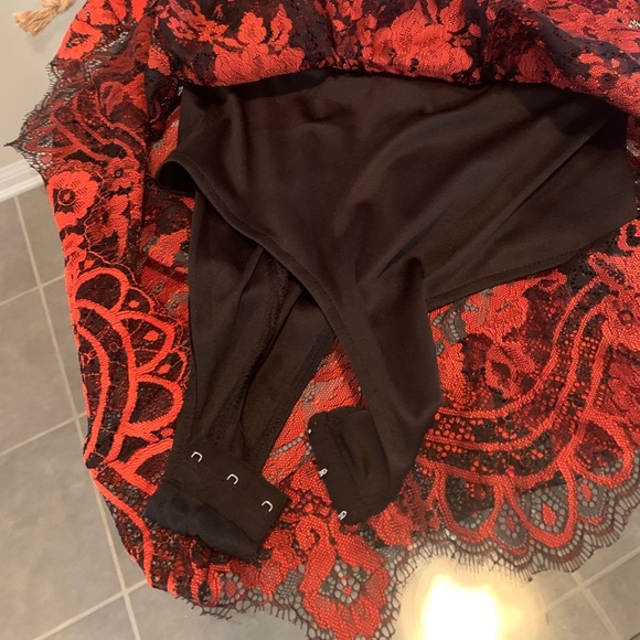 ❤️SOLD❤️Lace Short Sleeve Mini Dress - Picture 9 of 9